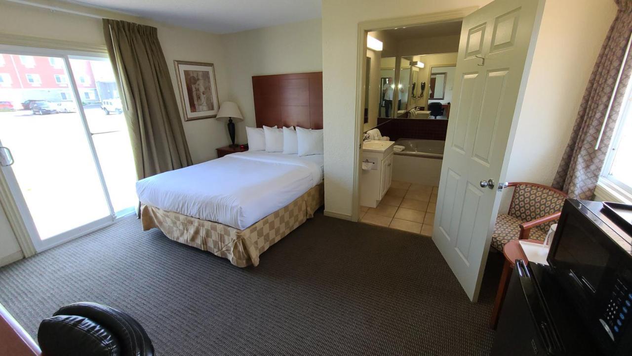 Travelodge By Wyndham Gananoque Eksteriør bilde