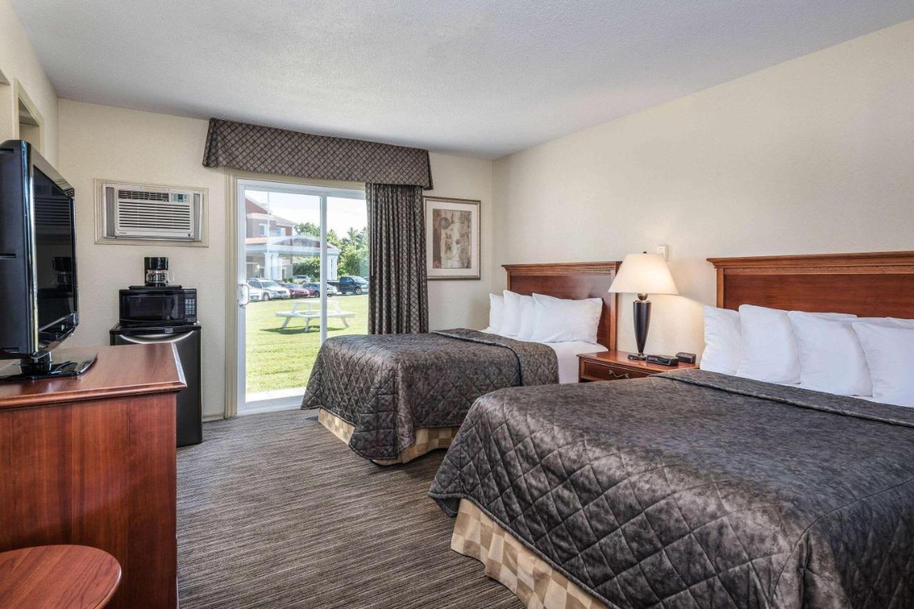 Travelodge By Wyndham Gananoque Eksteriør bilde